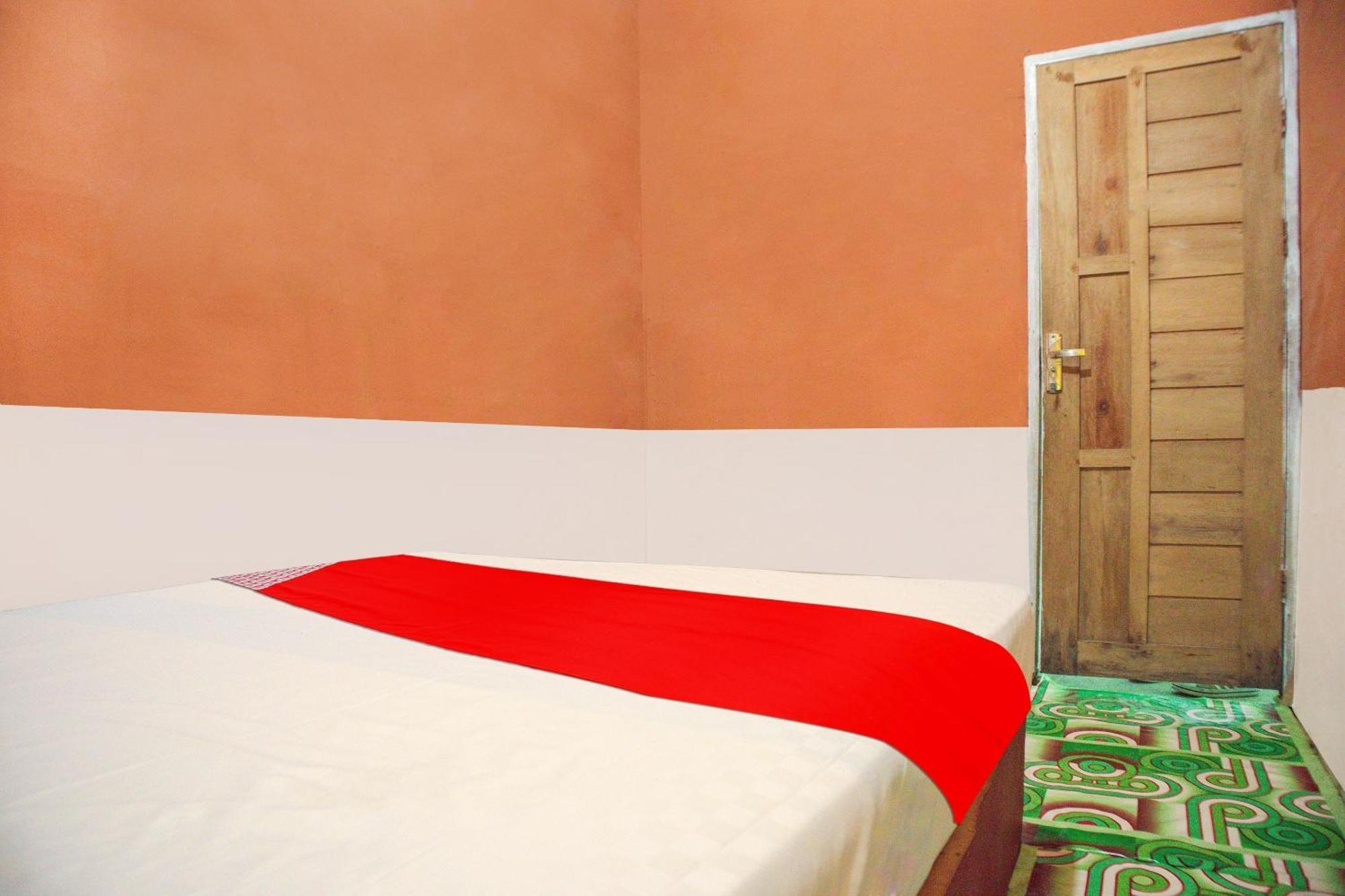 Hotel Oyo 91051 Ratu 354 Pontianak